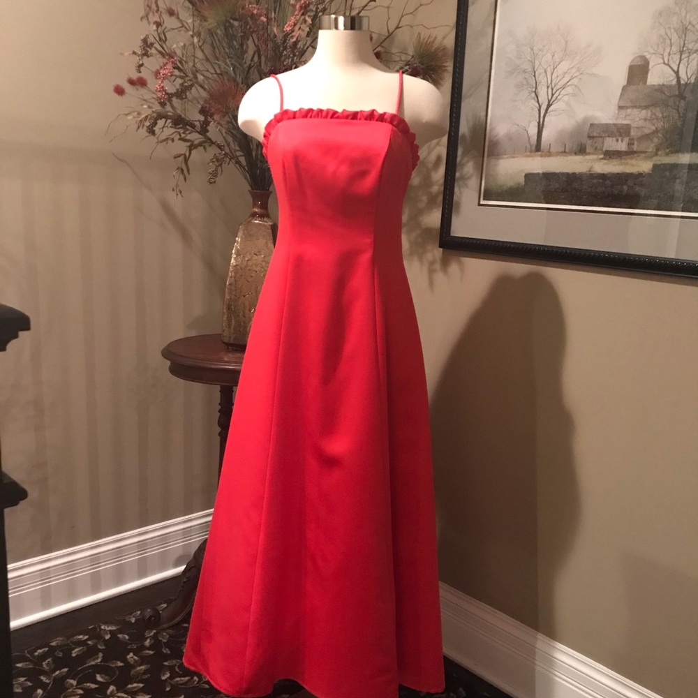 BETSY & ADAM by JASLENE EVENING GOWN